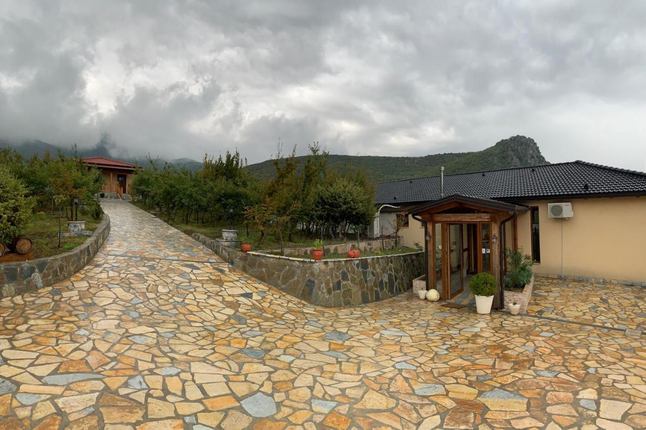 Hani I Leks Agroturizem Lezhë Exterior foto
